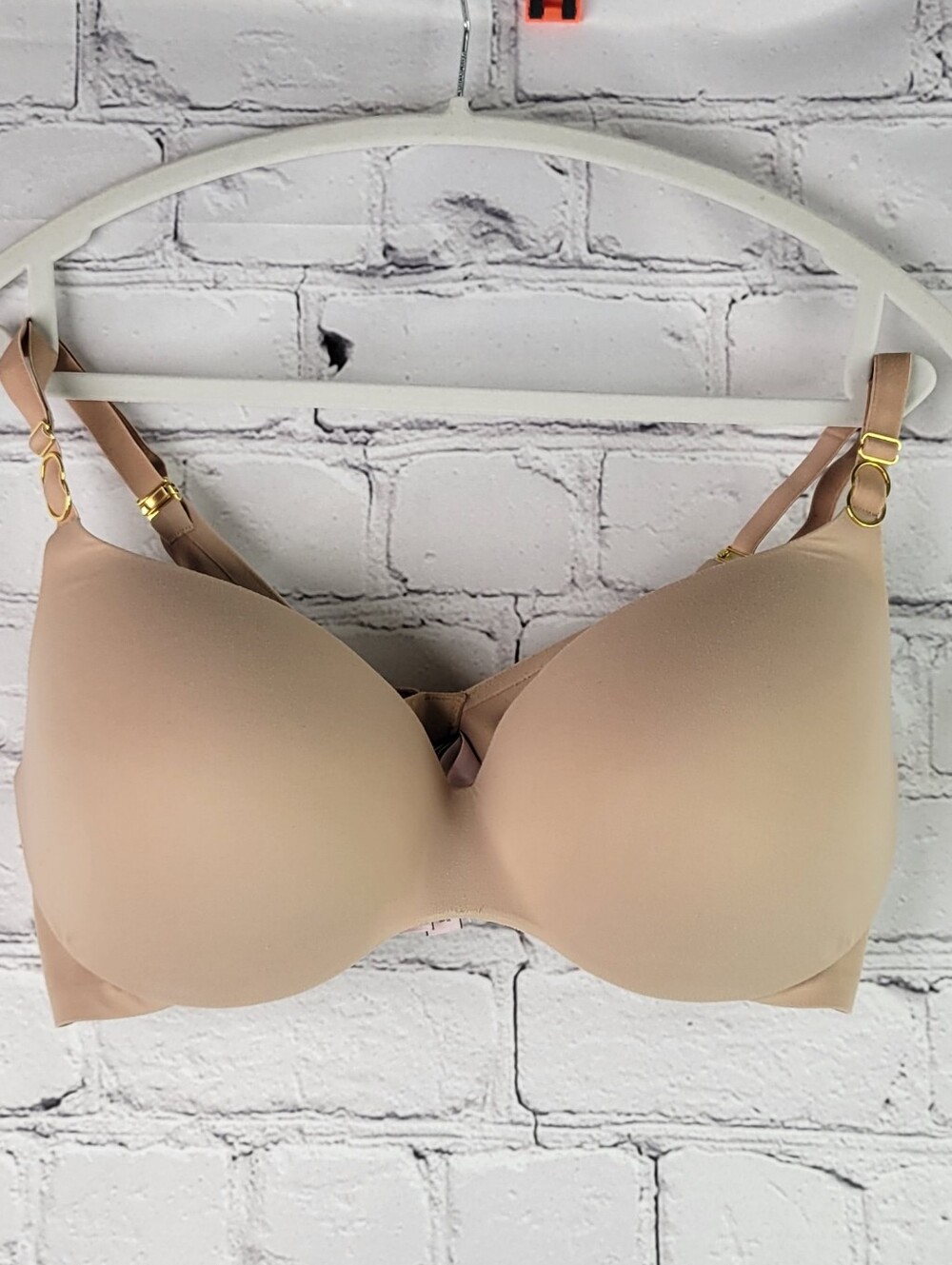 VICTORIA'S SECRET Incredible by Victoria Lined Demi